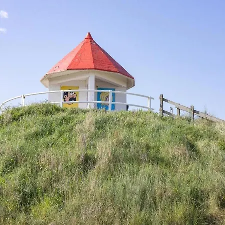 In With Stunning Sea Views 아파트 *