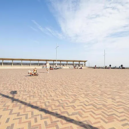 Appartement In With Stunning Sea Views Wenduine